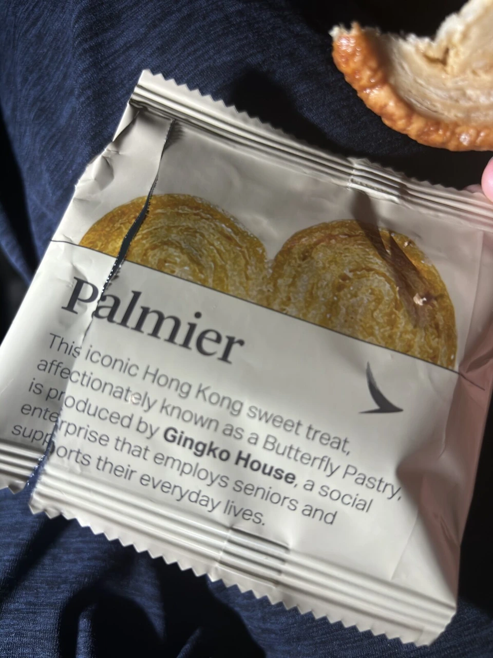 キャセイのパルミエの袋。香港の社会的企業Gingko Houseが作っていると書かれている