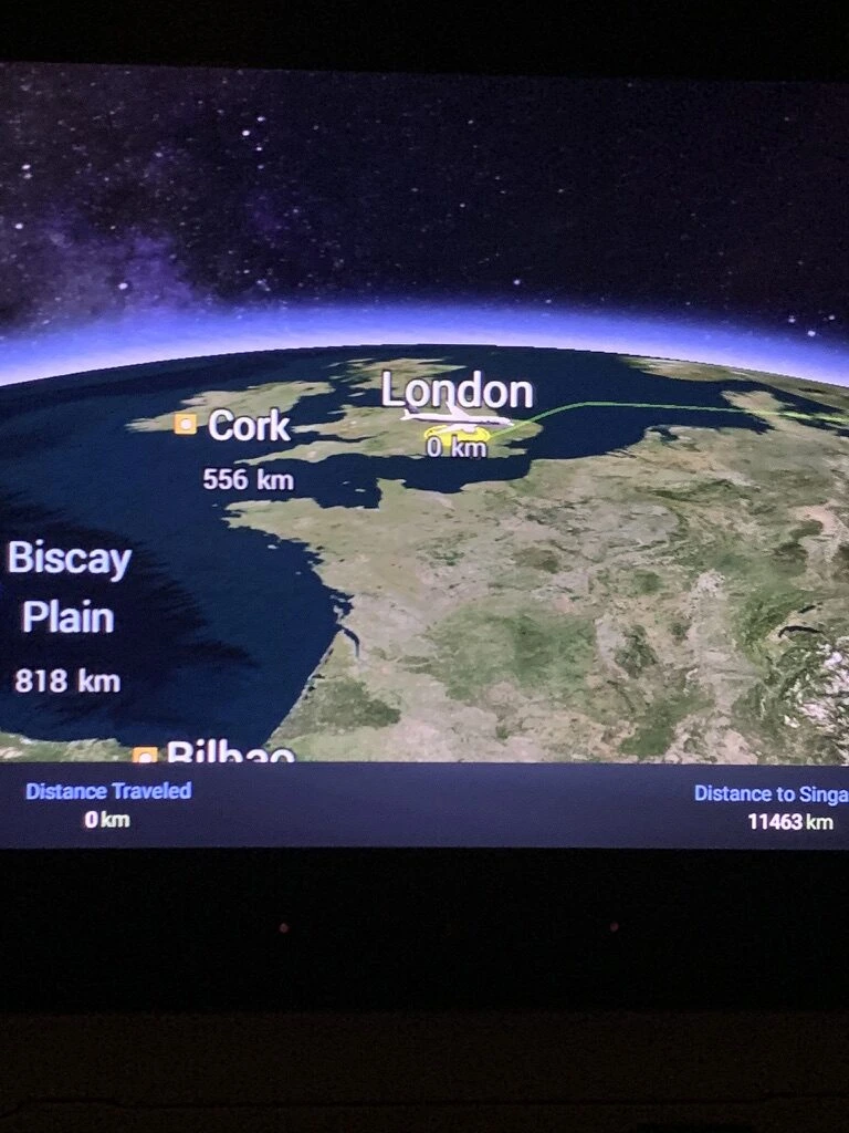 シンガポール航空SQ321(A350-900)の機内エンタメの地図画面。ロンドンとコーク、ビスケー湾、シンガポールまで11,463km