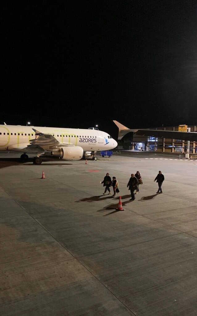 ポンタデルガダ空港で隣に止まっていたアゾレス航空の機体