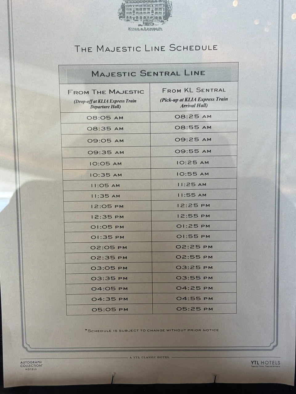 THE MAJESTIC LINE SCHEDULEの時刻表。マジェスティック発8:05〜17:05、KLセントラル発8:25〜17:25の30分おき