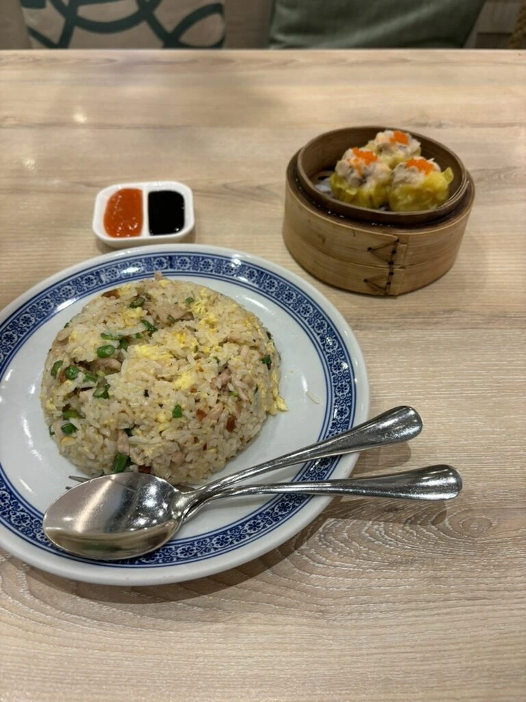 クアラルンプールで食べたチャーハンと焼売の点心