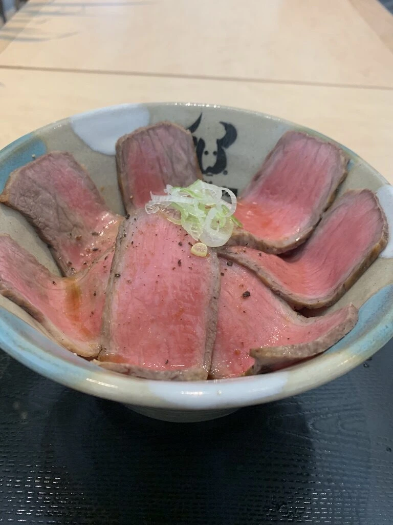 石垣で食べたローストビーフ丼